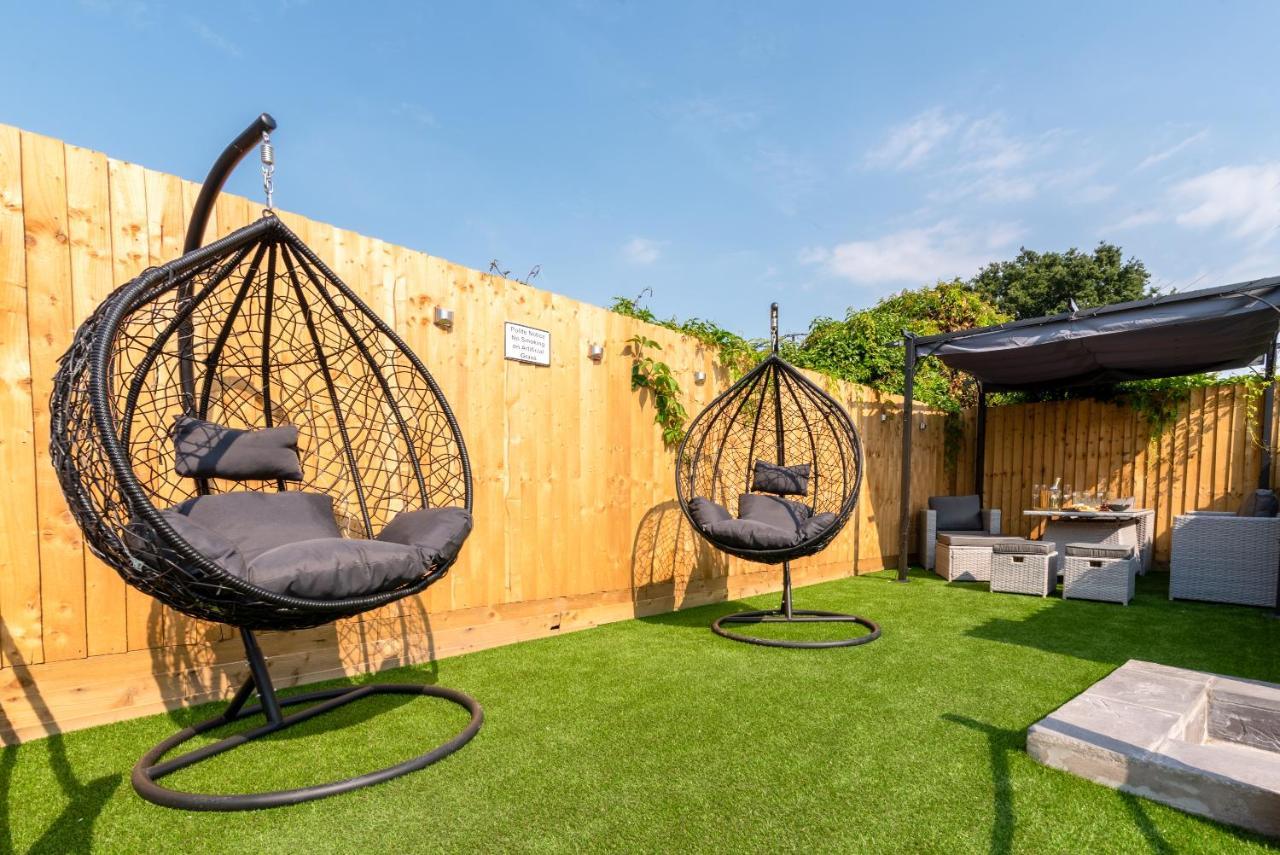 Exquisite Cardiff Apartments- With Garden Lounge & Games Room Экстерьер фото