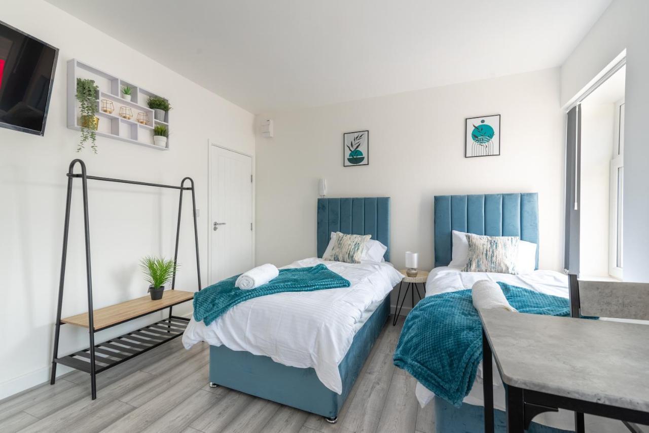 Exquisite Cardiff Apartments- With Garden Lounge & Games Room Экстерьер фото