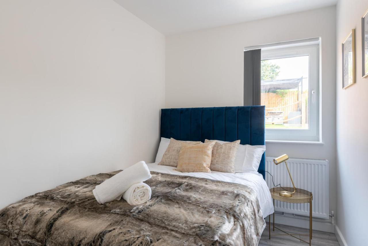 Exquisite Cardiff Apartments- With Garden Lounge & Games Room Экстерьер фото