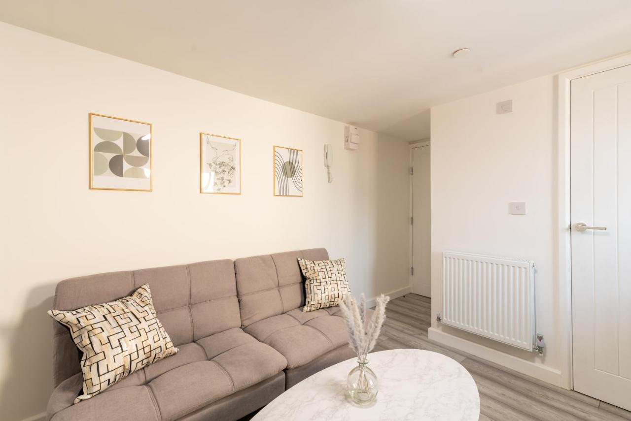 Exquisite Cardiff Apartments- With Garden Lounge & Games Room Экстерьер фото