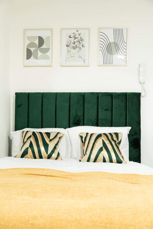 Exquisite Cardiff Apartments- With Garden Lounge & Games Room Экстерьер фото
