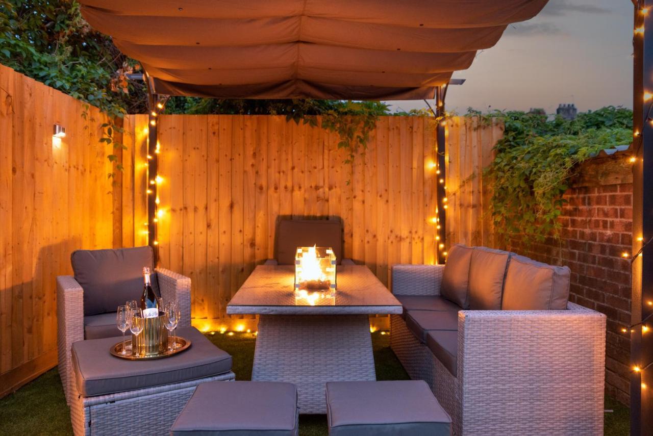 Exquisite Cardiff Apartments- With Garden Lounge & Games Room Экстерьер фото