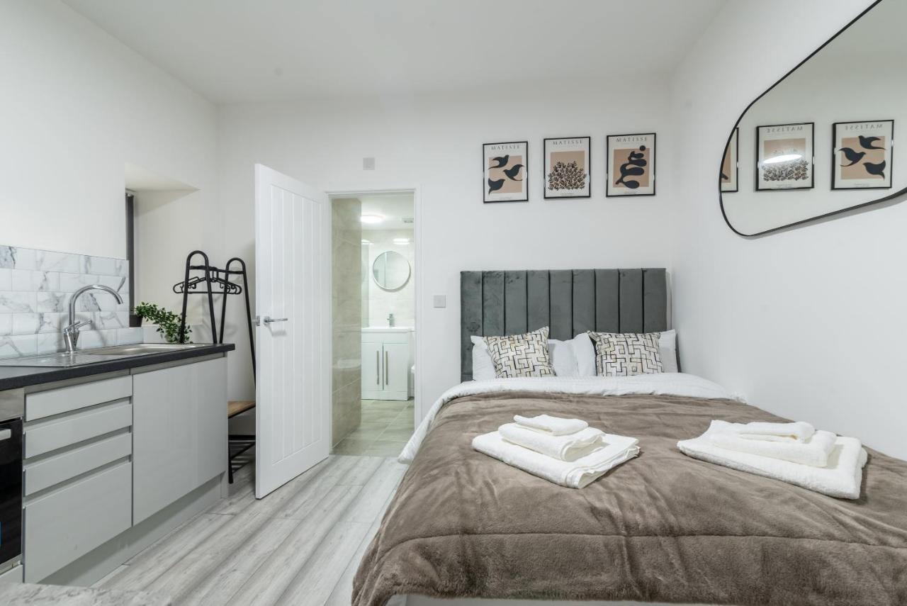 Exquisite Cardiff Apartments- With Garden Lounge & Games Room Экстерьер фото